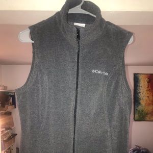 Columbia vest - size M
